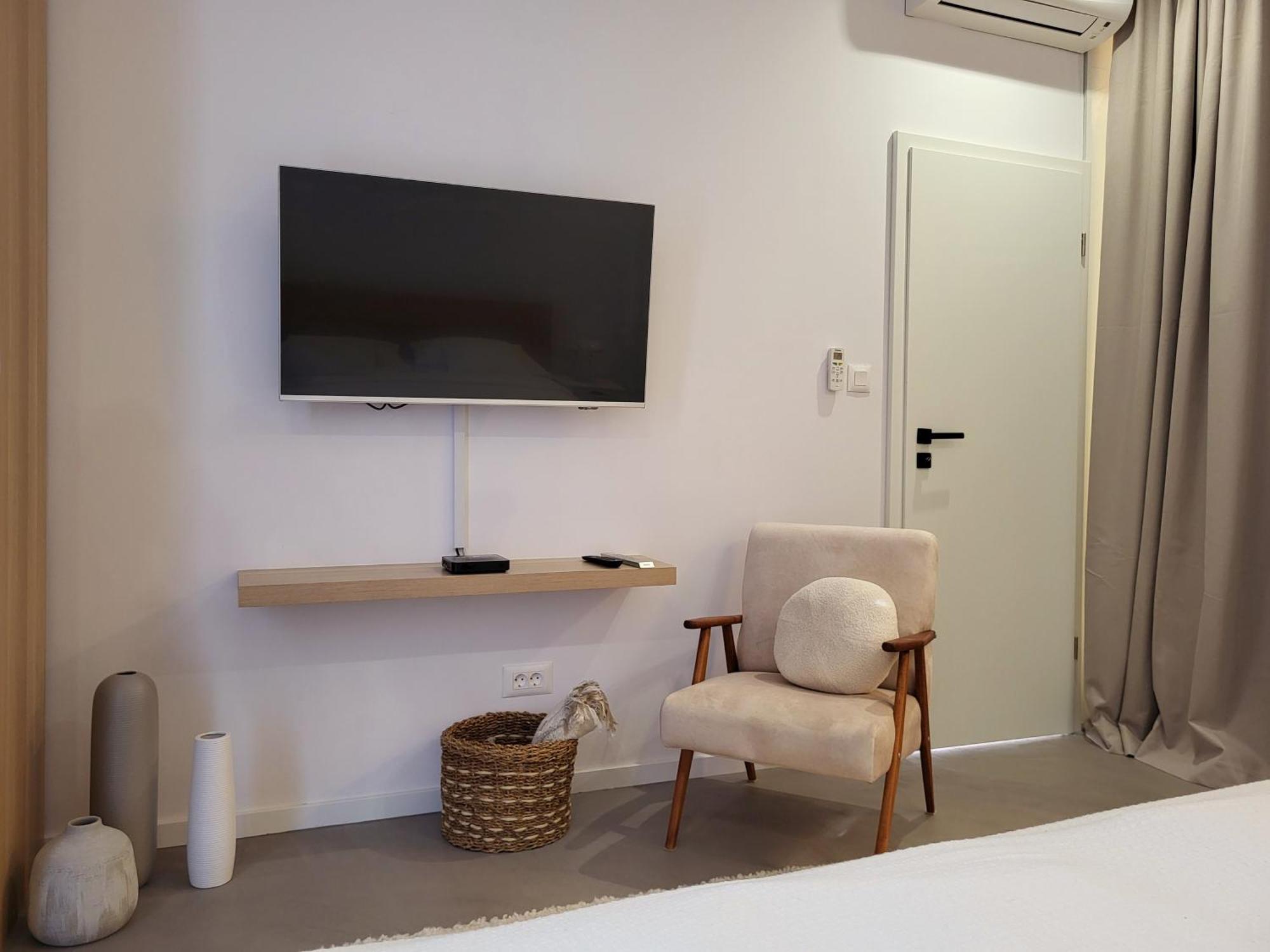 Firefly Luxury With Private Whirlpool