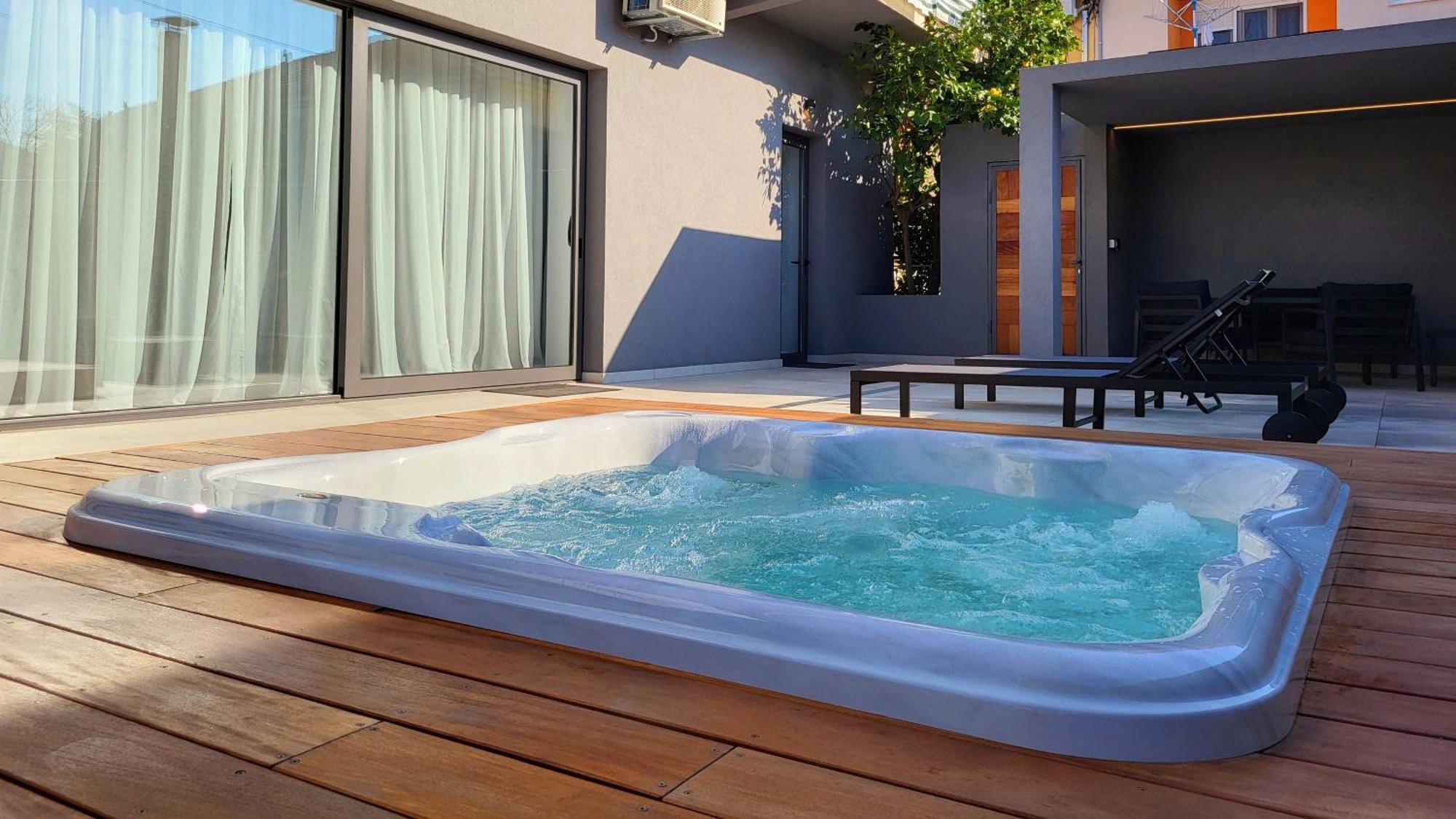 Apartment Firefly Luxury With Private Whirlpool